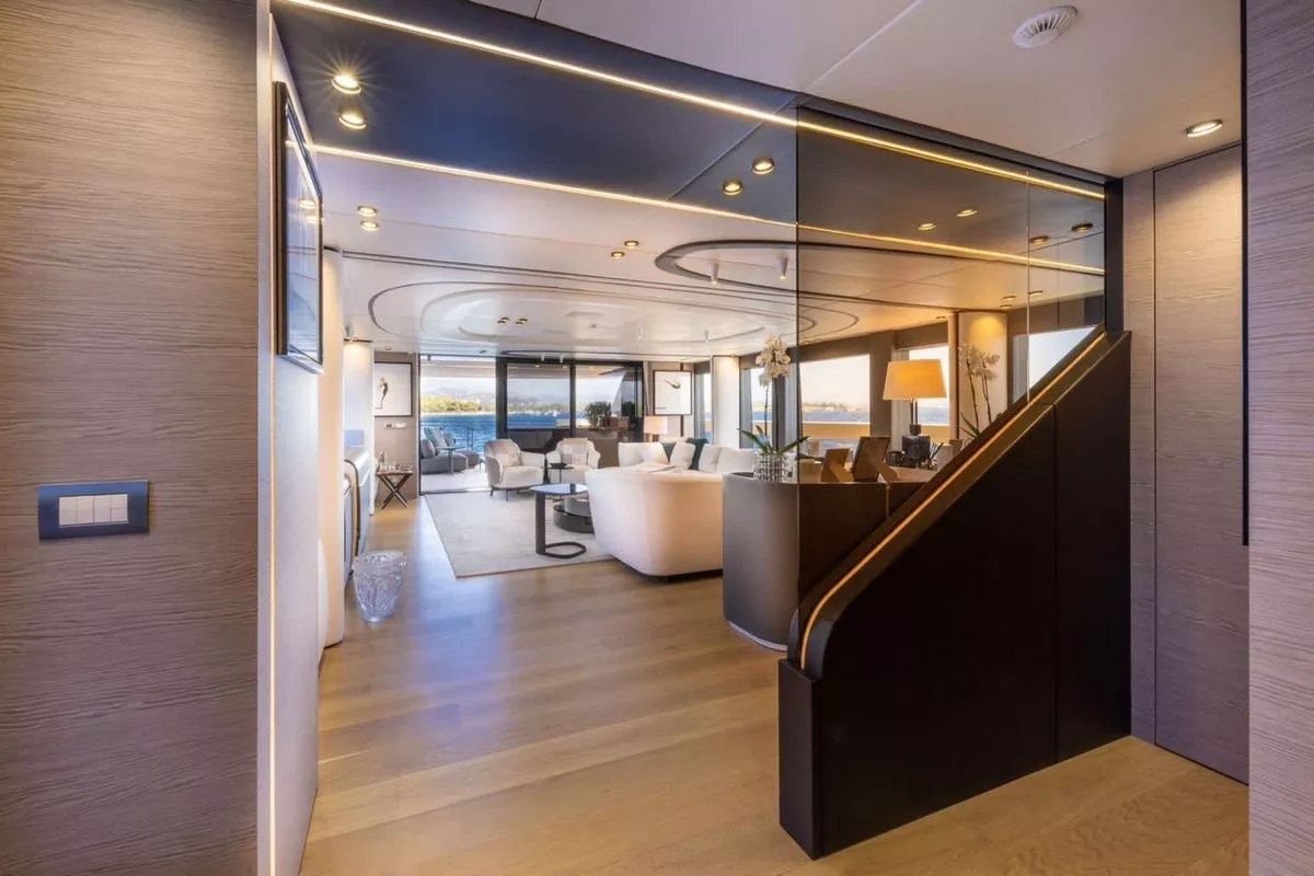 https://dev-api.arconyachts.com/storage/36117/conversions/gY7AXgmLqsWGWxl0jQTtF6RGD6Jff2samzoA1QFi-optimize.webp