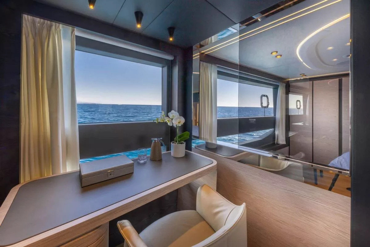 https://dev-api.arconyachts.com/storage/36121/conversions/iS2CApWcC2nx1AuexjZrk9u0Htb3osvzYgcUZQ9u-optimize.webp
