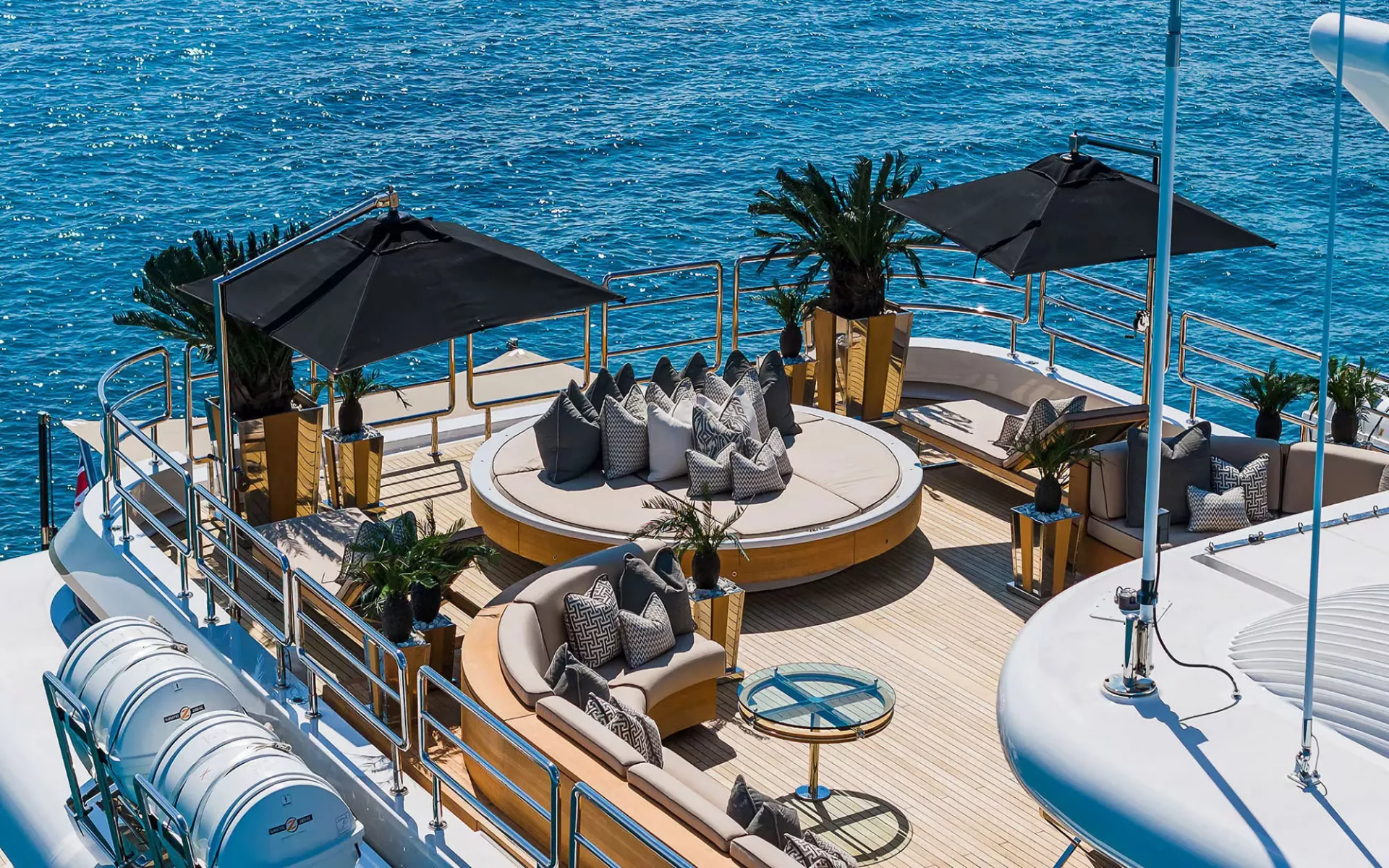 https://dev-api.arconyachts.com/storage/36228/conversions/LI3Mmq8mN2rdjdidNfBAB6QKxKAH0ckEwR9LD32O-optimize.webp