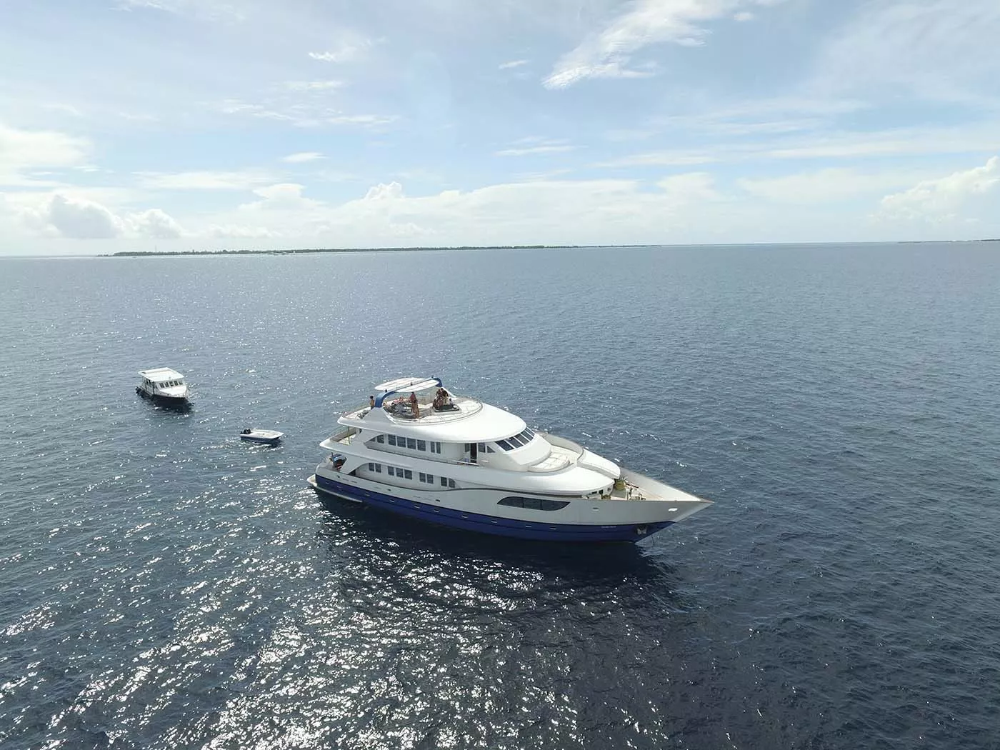 https://dev-api.arconyachts.com/storage/36243/conversions/58wcRJsOaeddH6i10I4Qmo6UmR8GyV99y6bUgTr0-optimize.webp