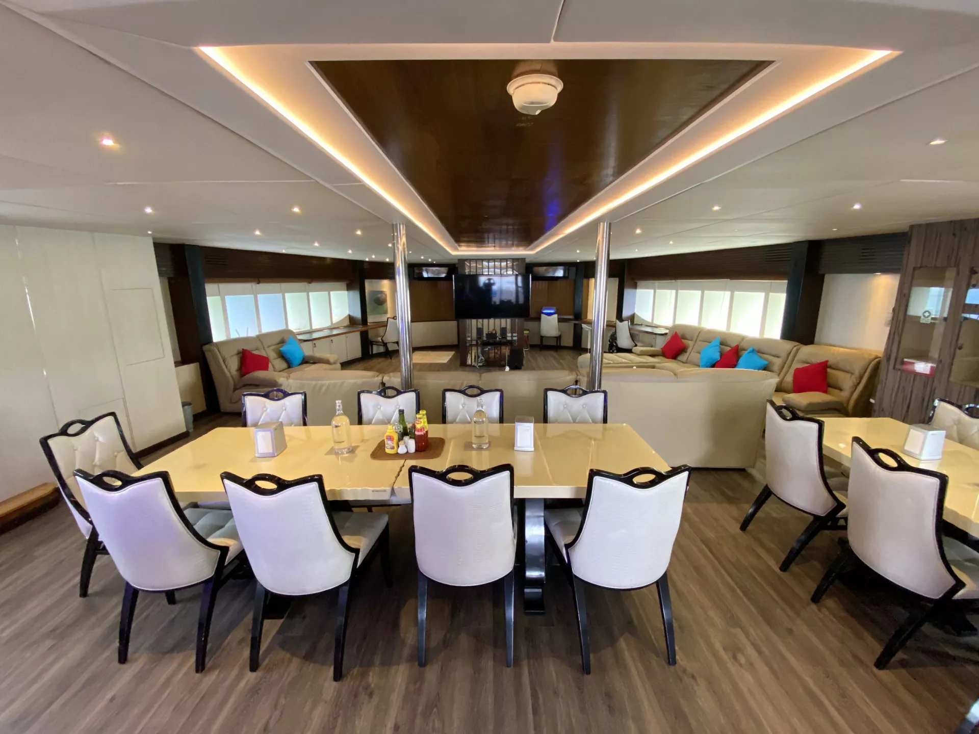 https://dev-api.arconyachts.com/storage/36251/conversions/0Nr8KXbVrEYTebTTkFsmhJMD3n0JhPJkXJk84cv3-optimize.webp