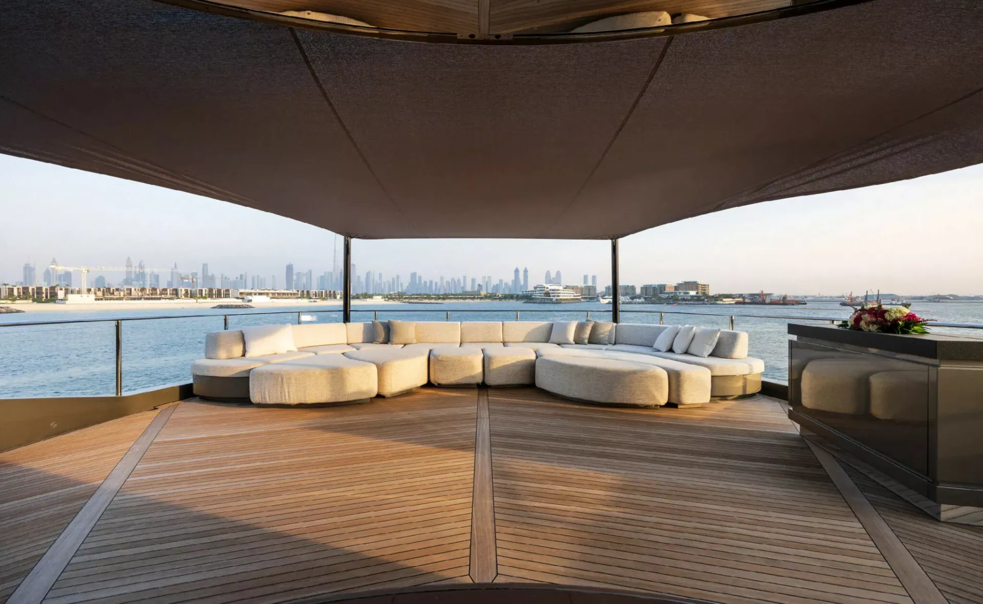 https://dev-api.arconyachts.com/storage/36340/conversions/FVHyBCiOlH3gZNXge0sAQEBnmHZfWLMWSkmMC8rM-optimize.webp
