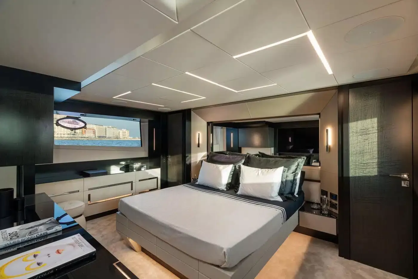 https://dev-api.arconyachts.com/storage/36442/conversions/CFqY1obG3aZl9gyCeTghB72Spbo0a5900Wm7DugR-optimize.webp