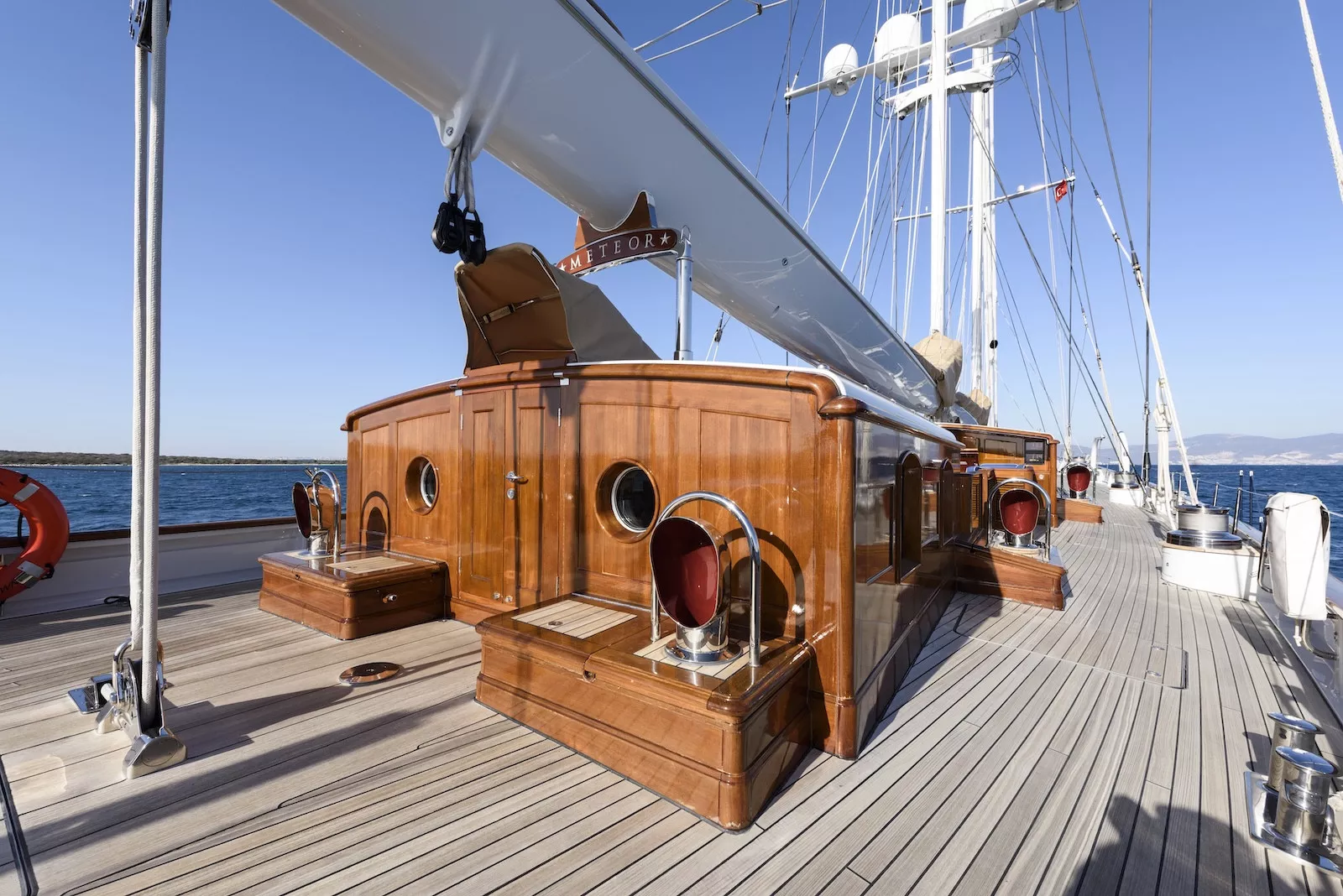 https://dev-api.arconyachts.com/storage/36474/conversions/mWKUnWaUs99JuxKl775bodNCOyDvTLhRLF1GmY7J-optimize.webp