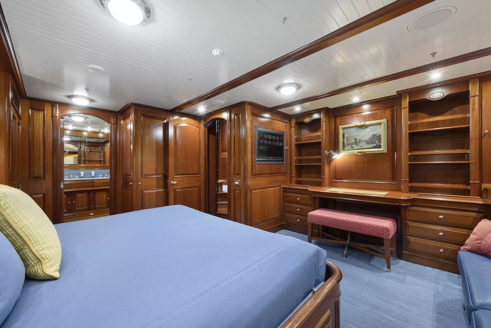 https://dev-api.arconyachts.com/storage/36483/conversions/j6umKDPc8bGx9Ifx1eGRf2SL0Ktr2Py7oBBlZk4F-optimize.webp