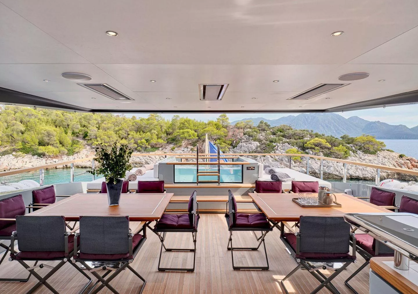 https://dev-api.arconyachts.com/storage/36507/conversions/v9ORXt8D0kEQRigFEdR5MTnwxrgnsUngywwJaQG3-optimize.webp