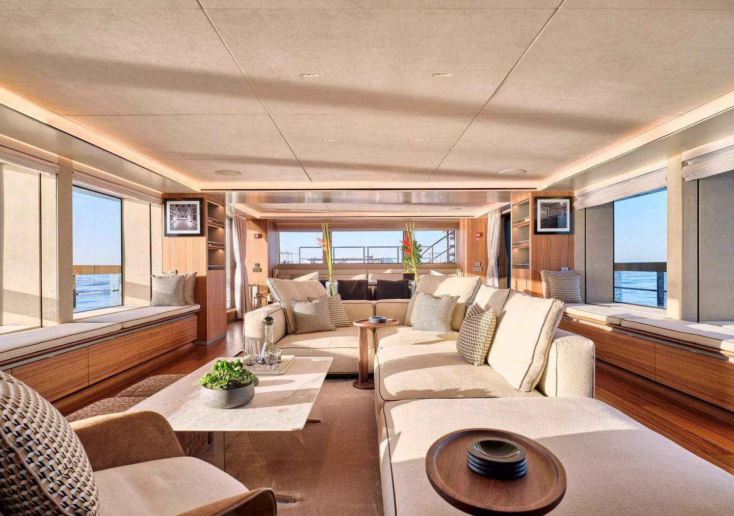 https://dev-api.arconyachts.com/storage/36513/conversions/SqYvmfGso2CH8kwO4LdxFNevz81F4juHyl3sCNiU-optimize.webp