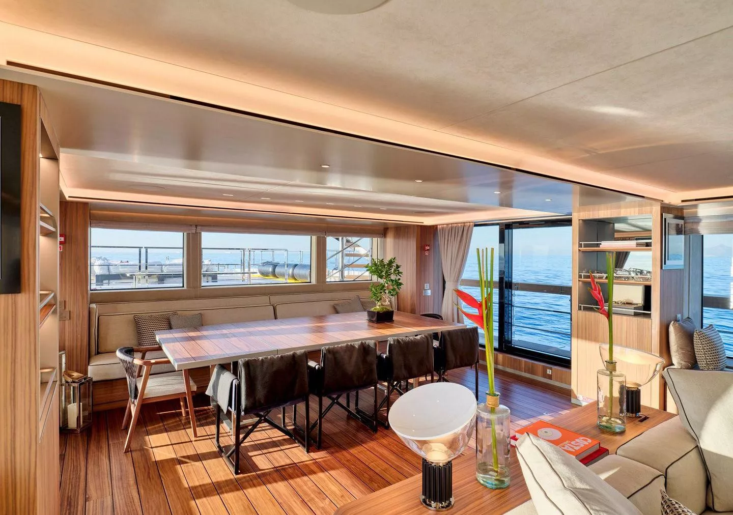 https://dev-api.arconyachts.com/storage/36514/conversions/SyAqdtO1Me8c2rGRmft1pkV4WB2XC9M1C37PnFks-optimize.webp