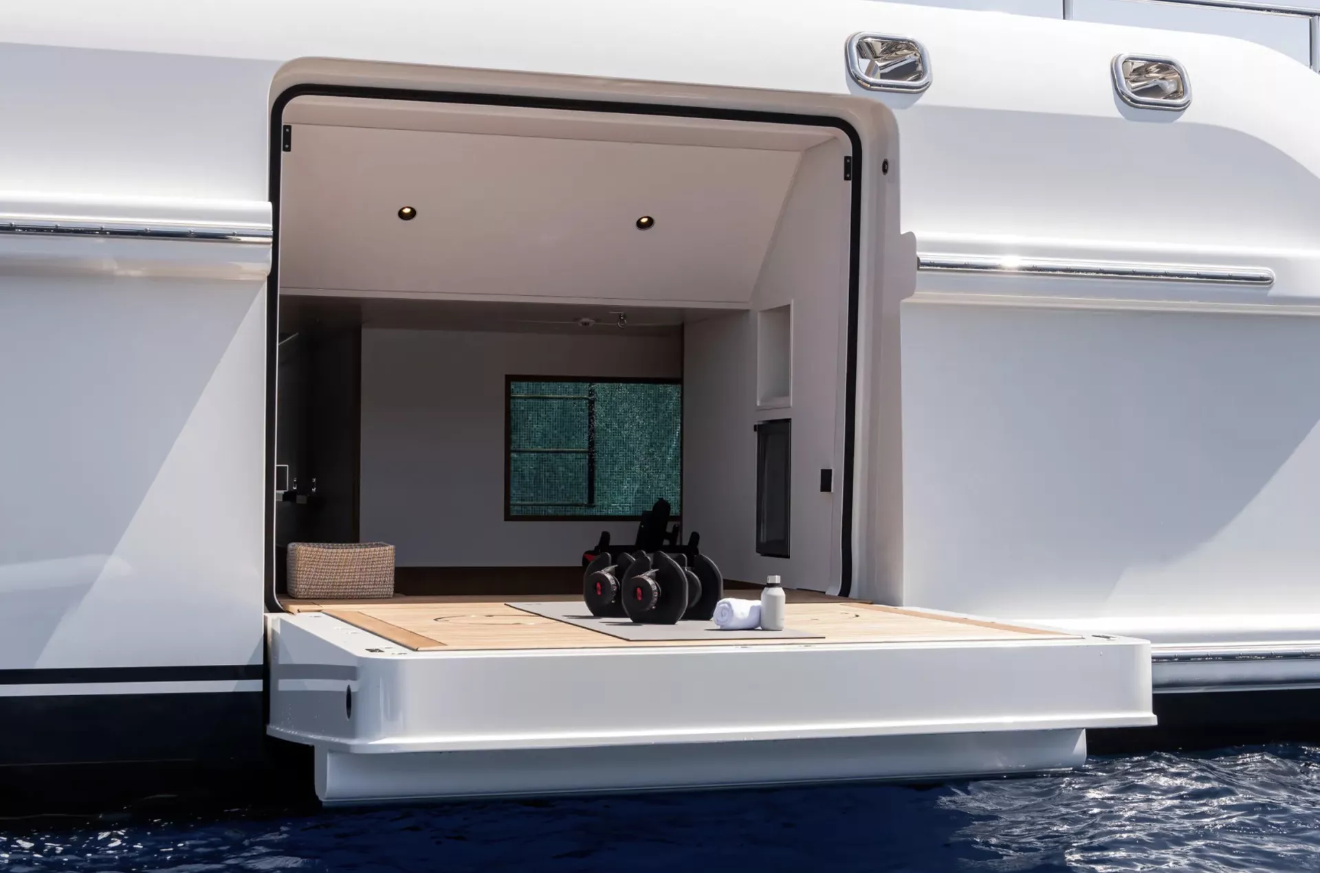 https://dev-api.arconyachts.com/storage/36533/conversions/WKDbgvy9J2EOxoZdQHFIByKOPDEAxiZxODY6SEgd-optimize.webp