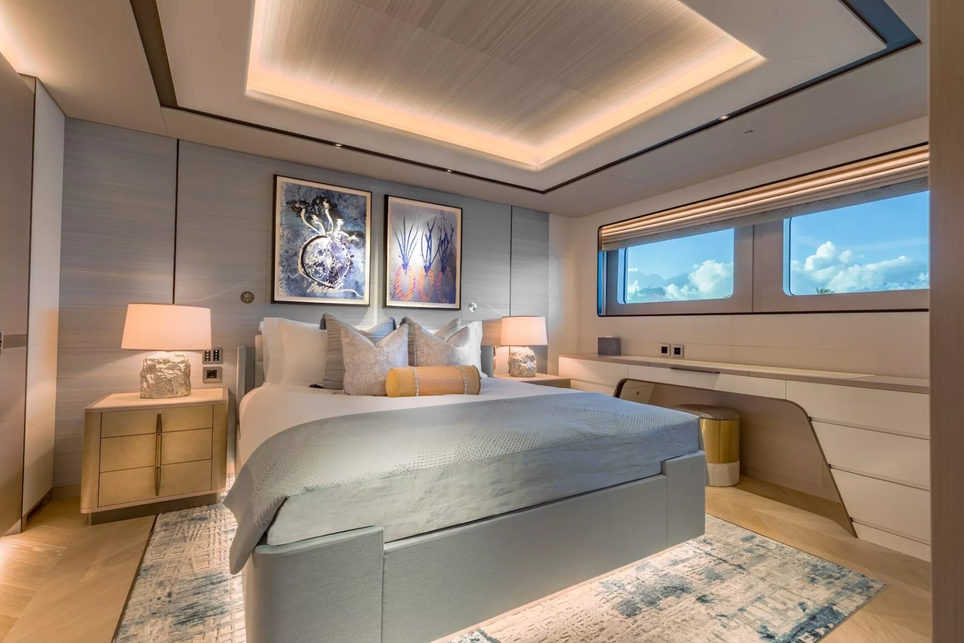 https://dev-api.arconyachts.com/storage/36559/conversions/Y13CtVocPYN4AOk2GU97aBV11EJXCjQOAvb2dZak-optimize.webp