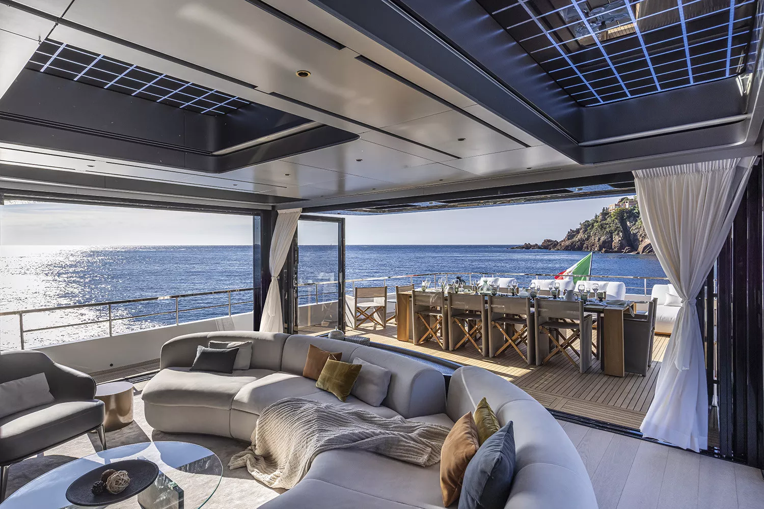 https://dev-api.arconyachts.com/storage/36596/conversions/38emcUzYBJWcJsEeDc6xWAvb59QUuMU5UqJz83EI-optimize.webp