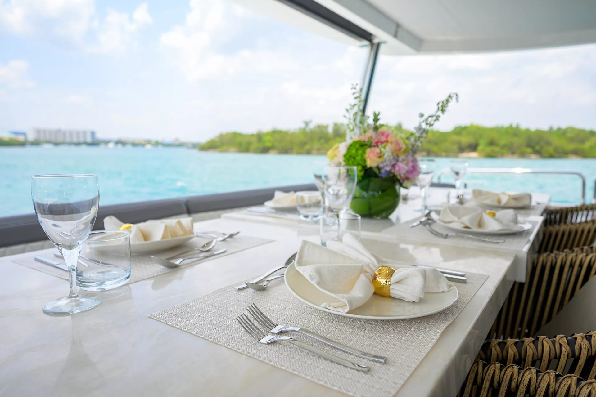 https://dev-api.arconyachts.com/storage/36609/conversions/E5FukoCWPg550ii1fP0TxF9QVYQwmxs29dPtCzbw-optimize.webp