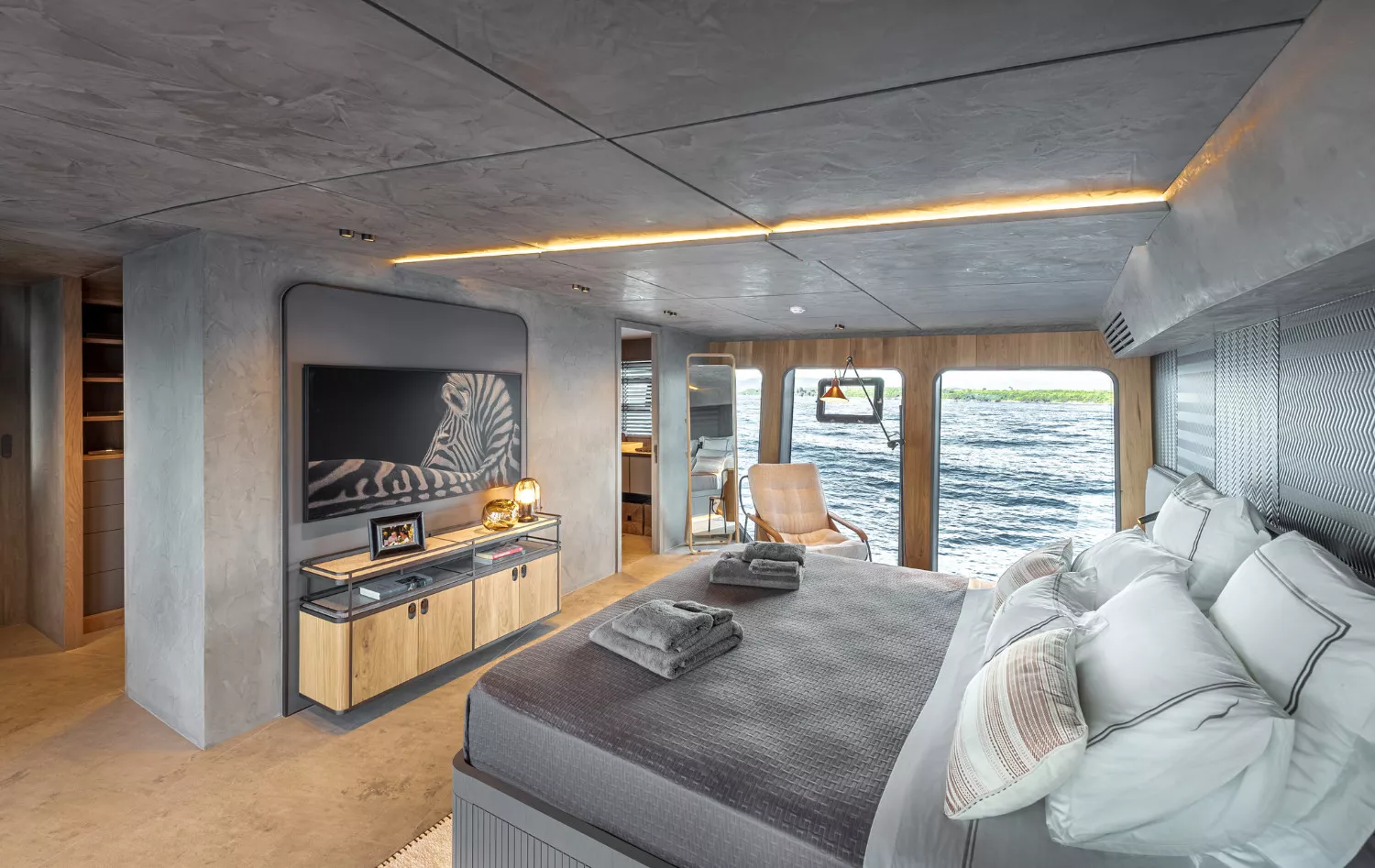 https://dev-api.arconyachts.com/storage/36678/conversions/jKkrew1MfbTNQoyrN97EbyBd34G0rNRBEze7ZbIg-optimize.webp