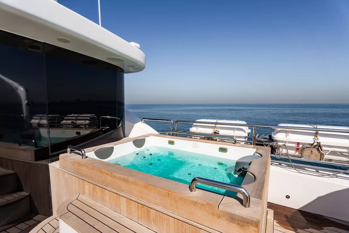 https://dev-api.arconyachts.com/storage/36687/conversions/BHYu0PGpBLdyoUTRxrSPV3n6uZcqrVncbZ7TeKIz-optimize.webp