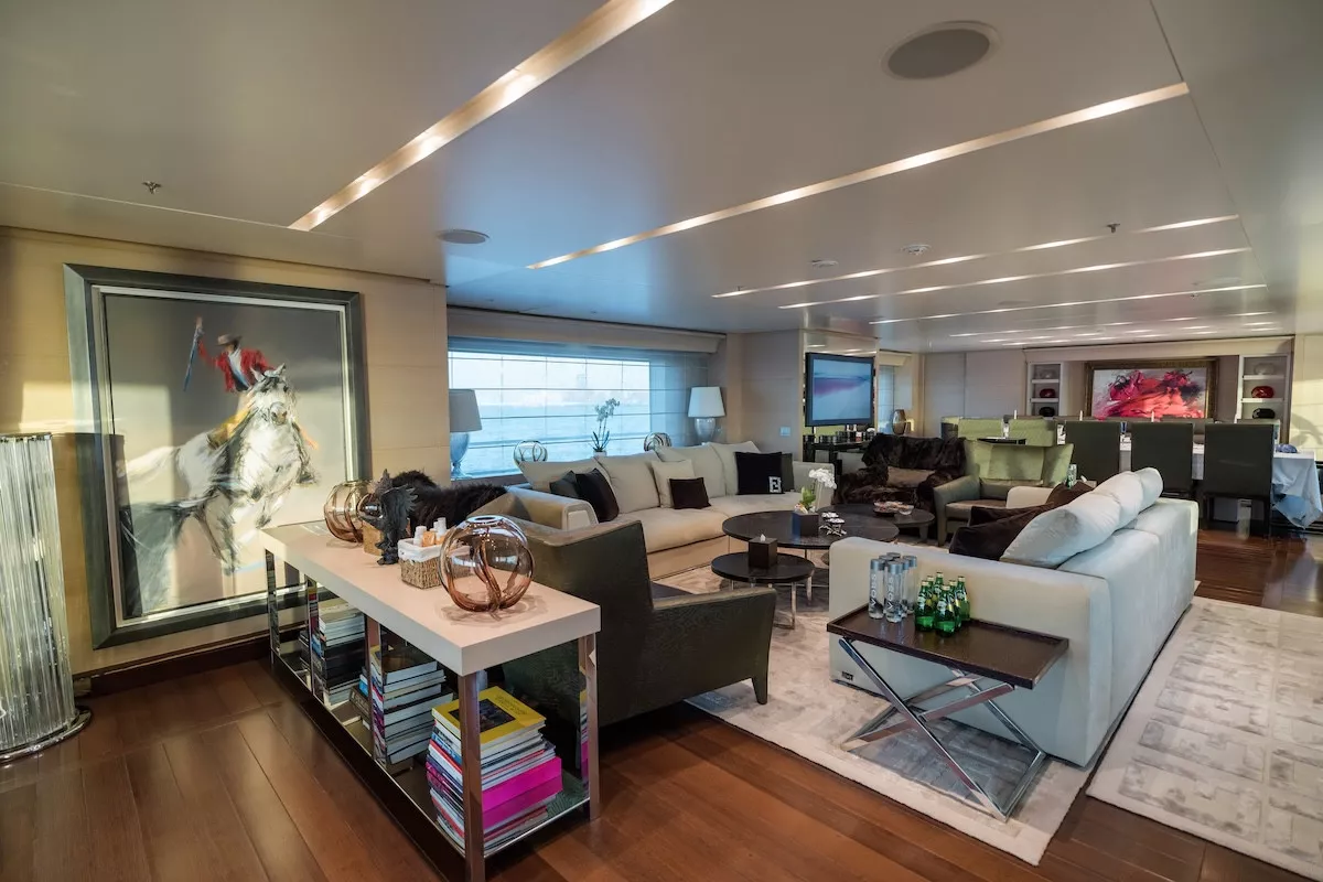 https://dev-api.arconyachts.com/storage/36690/conversions/at6JCvCnxUFWGdHlG0tOiRDc1Cmvv8oU7XjyPnPc-optimize.webp