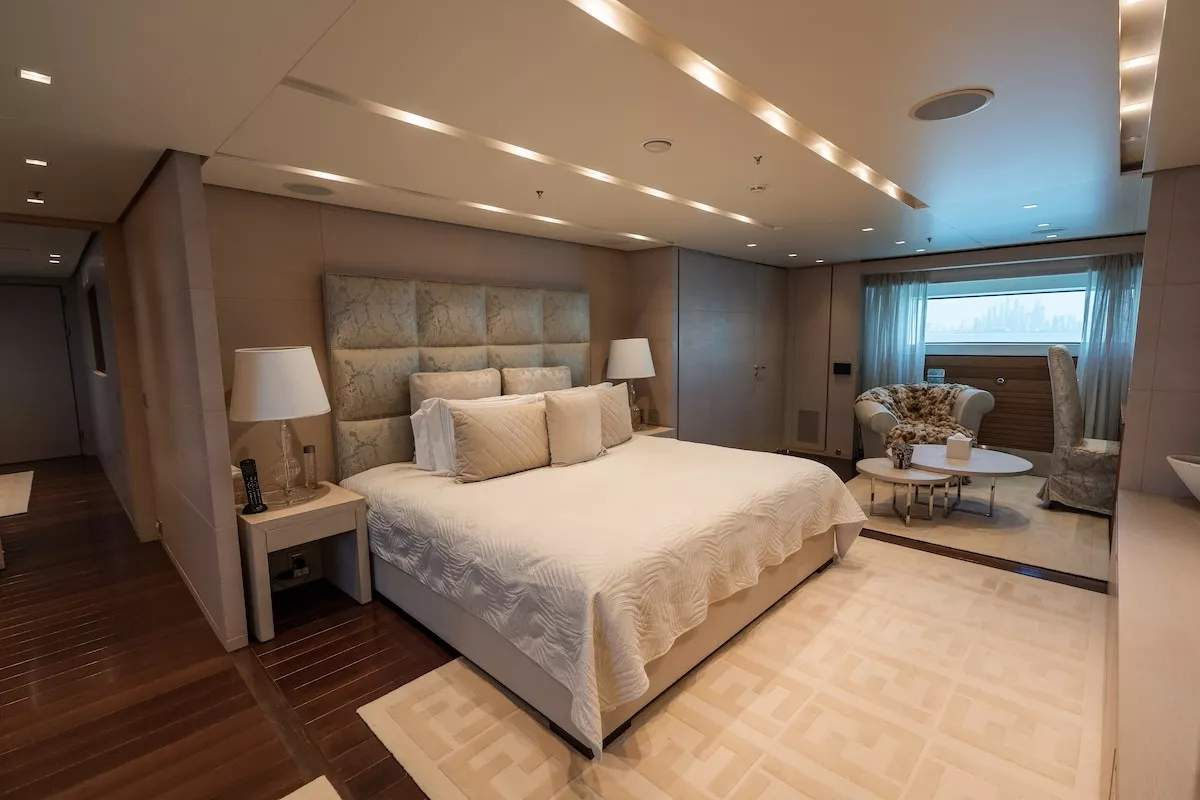 https://dev-api.arconyachts.com/storage/36694/conversions/qo6eRS6Iq7XpSzWucgeaJPlmpsrp543LQXqGunKS-optimize.webp