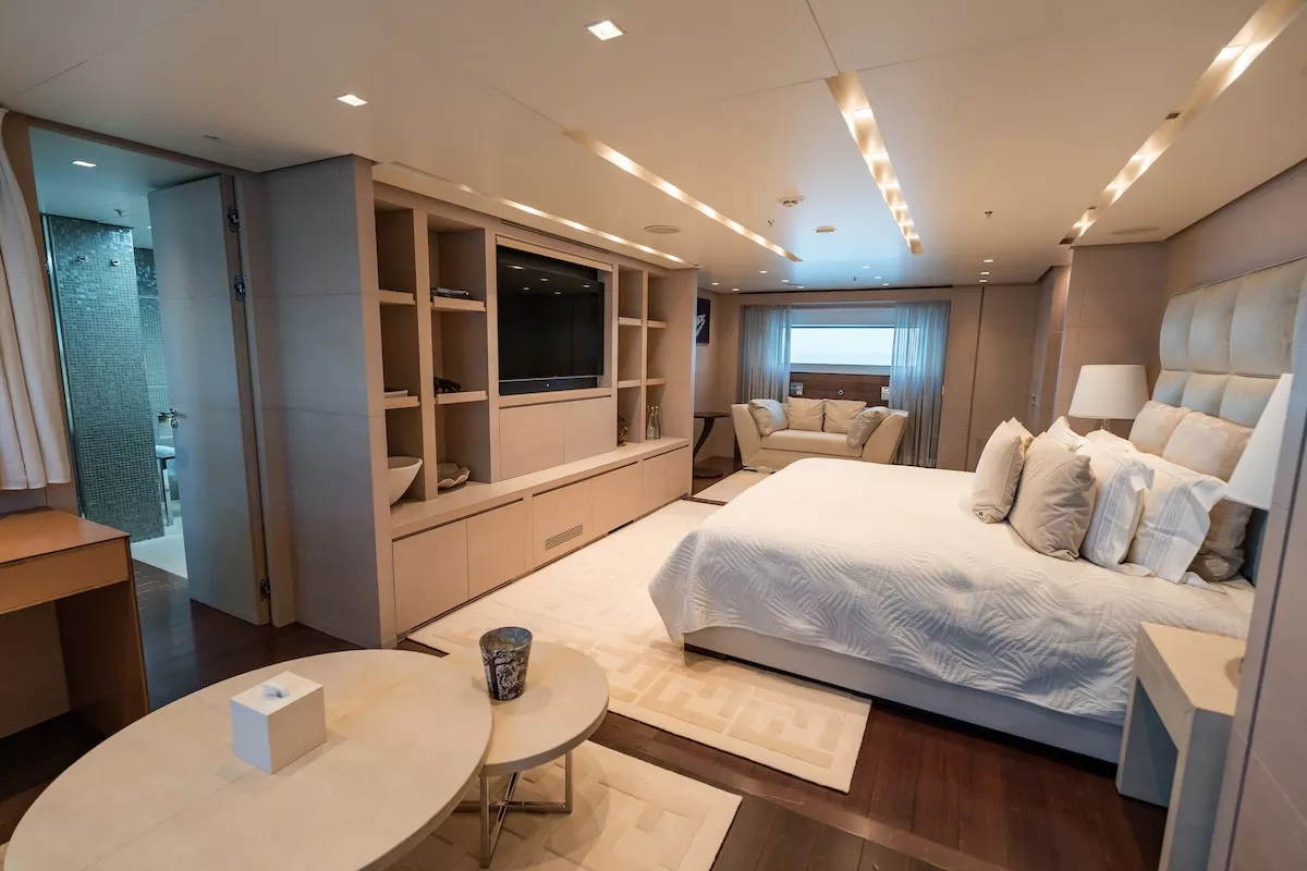 https://dev-api.arconyachts.com/storage/36695/conversions/2jAKDqzlp0ccEjnllc9kg2bH4FB8dbPB55L7CL7f-optimize.webp