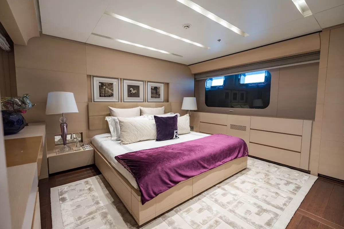https://dev-api.arconyachts.com/storage/36696/conversions/P47w6DLocBVCgosiX0baubHO56ZfzQ51pXJhDgfO-optimize.webp