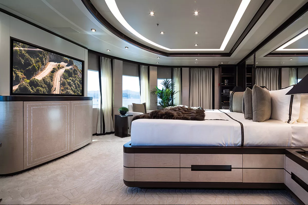 https://dev-api.arconyachts.com/storage/36801/conversions/TCdjPkfGlnWx6GTOyGB9GTRRurDqda2guILoXoNG-optimize.webp