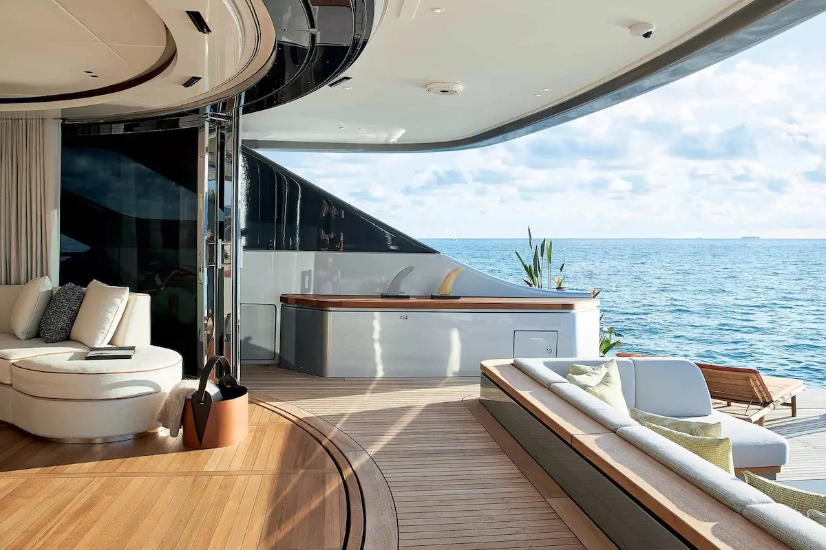https://dev-api.arconyachts.com/storage/36922/conversions/fLFzIAVDp8Enj10FOnucgBHw0w2iI4JlSt396S9M-optimize.webp