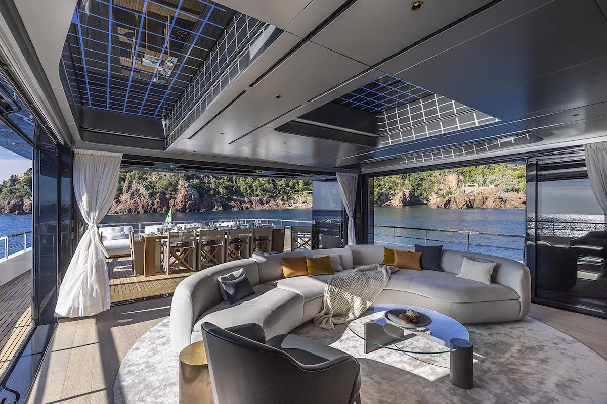 https://dev-api.arconyachts.com/storage/36955/conversions/FGrhvG2Uxh266xJIdsD9prVlU6mc6Kf2SN4MN1aN-optimize.webp