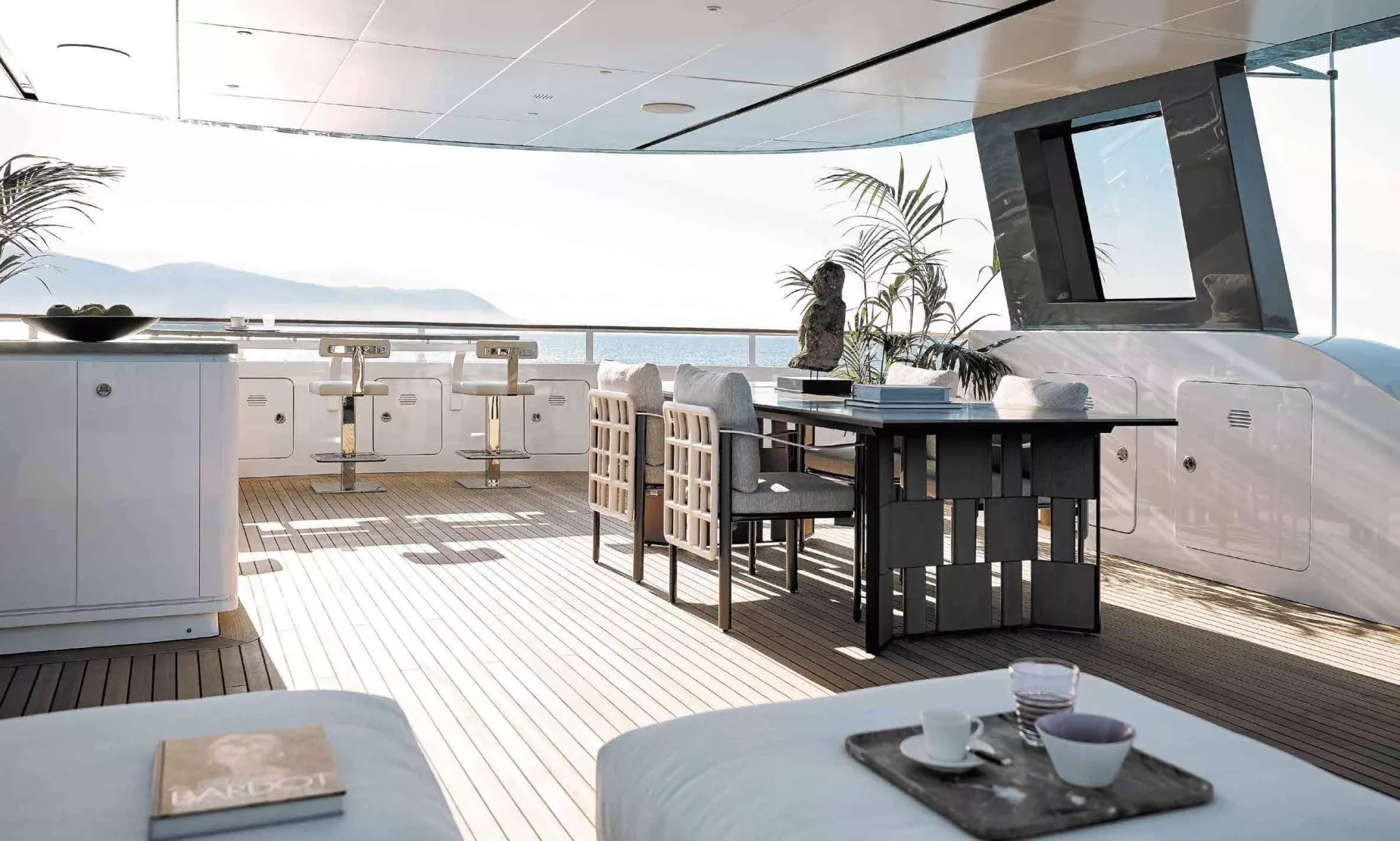 https://dev-api.arconyachts.com/storage/36964/conversions/tApFexDG4WY058wKvHEbhA5EVyJK5rDOxNwljbOg-optimize.webp