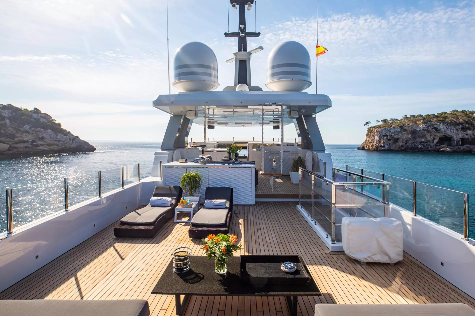 https://dev-api.arconyachts.com/storage/36994/conversions/Nfljl2sCthIE17nCmW8K0qbtpECRxxhgdhmuLY3S-optimize.webp
