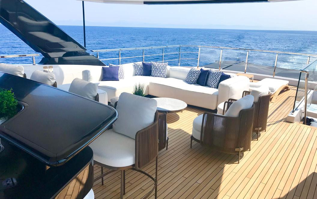 https://dev-api.arconyachts.com/storage/37023/conversions/L8TwLrDHhHNurtXSQhgDKShebrI0RLIDImgQatya-optimize.jpg