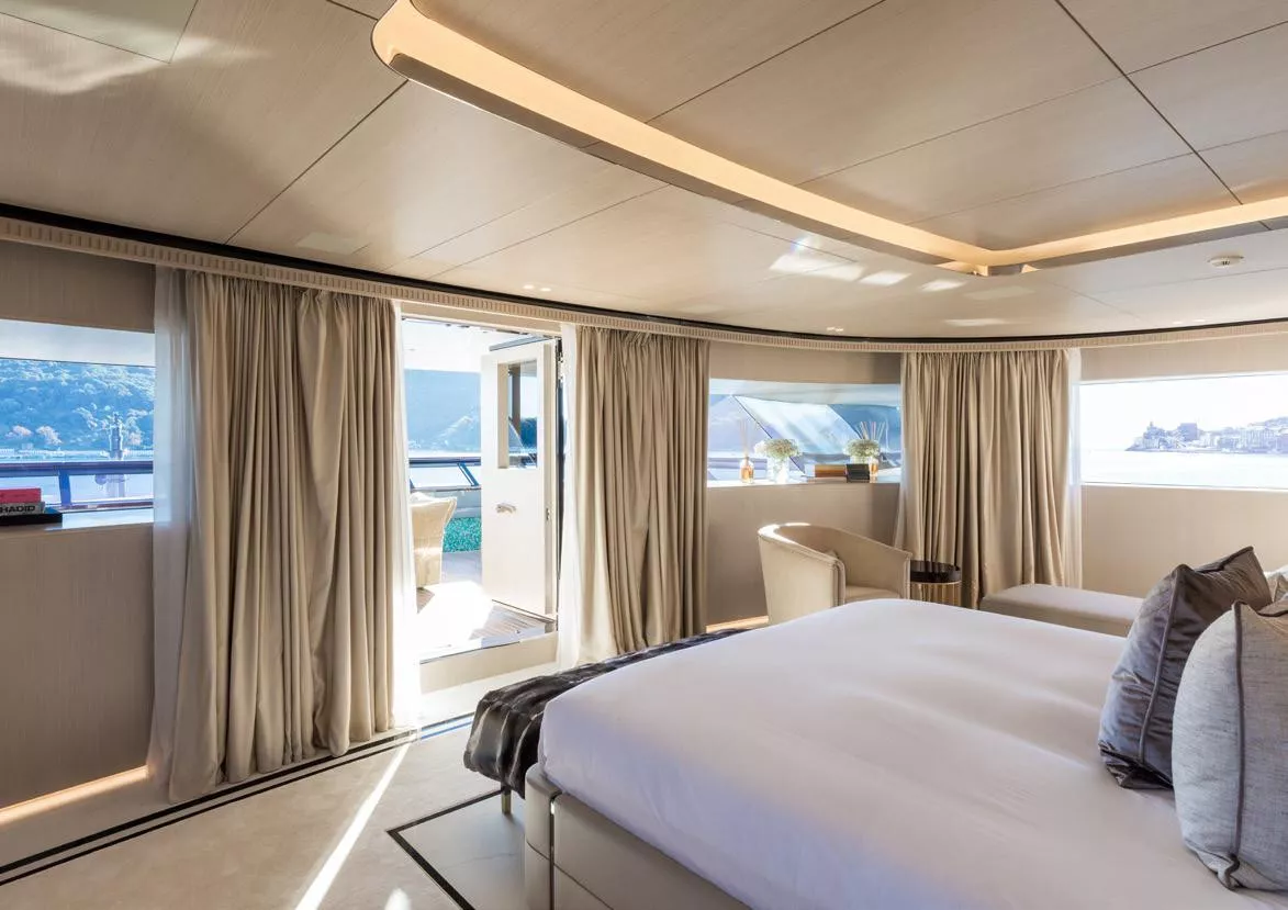 https://dev-api.arconyachts.com/storage/37100/conversions/0GLsCrUmVTPGimZVuH8lG6Y1rnI9e2qmQHR4WREx-optimize.webp