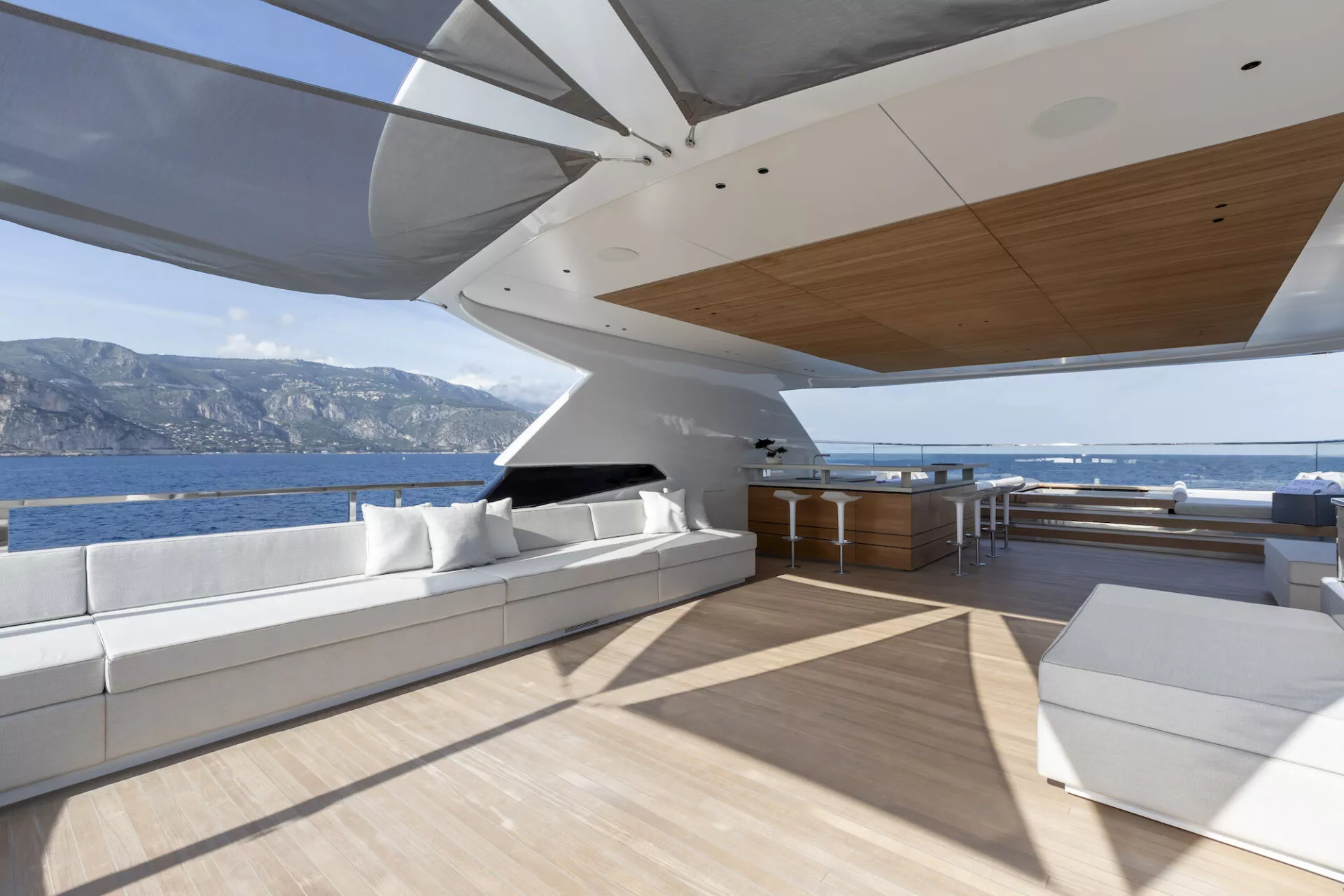https://dev-api.arconyachts.com/storage/37165/conversions/kV3YqxcIvKIvKuxF0flZVHsbhPvb5Irhm7923HyJ-optimize.webp