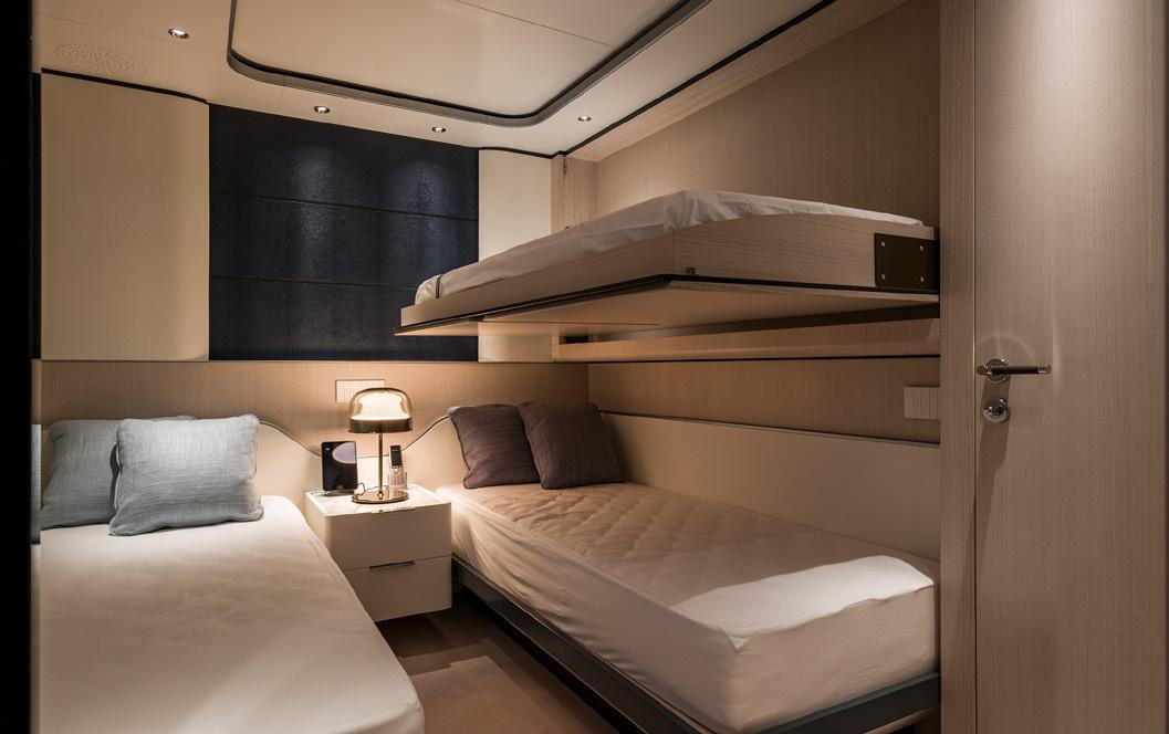 https://dev-api.arconyachts.com/storage/37343/conversions/pqc1ADY9722XQbenF2eIlE7V58TvJmRZoVtkzbDK-optimize.jpg