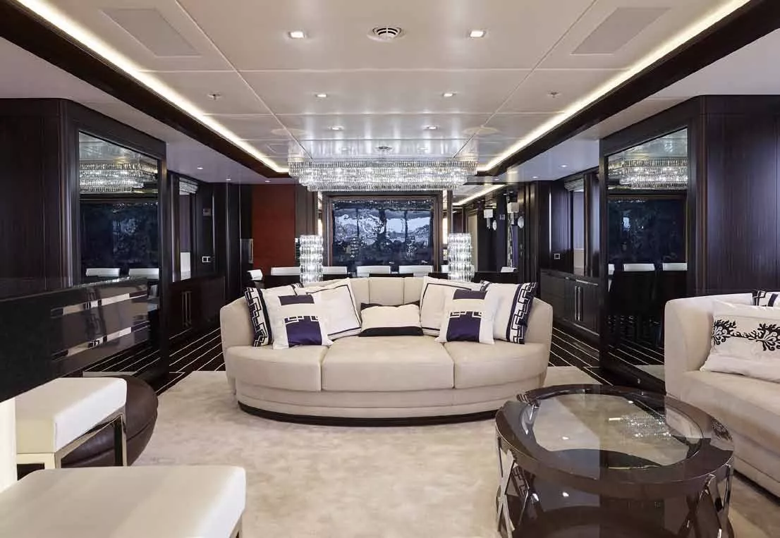 https://dev-api.arconyachts.com/storage/media/17562/conversions/654_7407637451-optimize.webp
