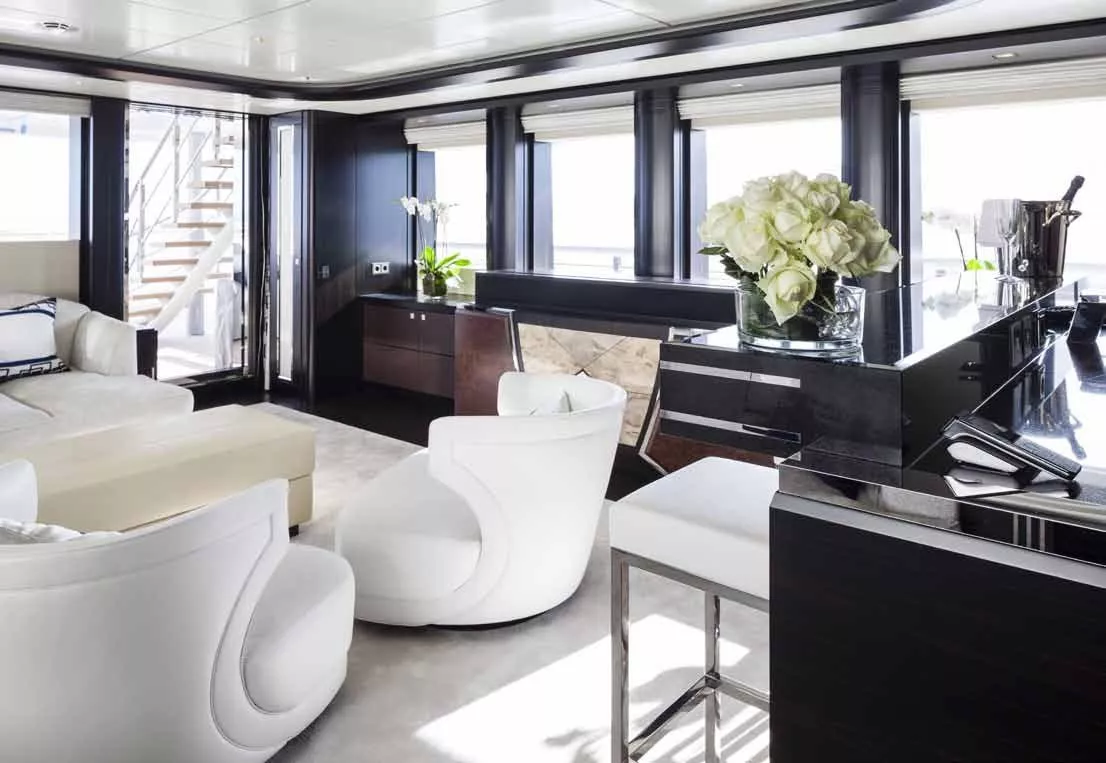 https://dev-api.arconyachts.com/storage/media/17567/conversions/654_5930172866-optimize.webp