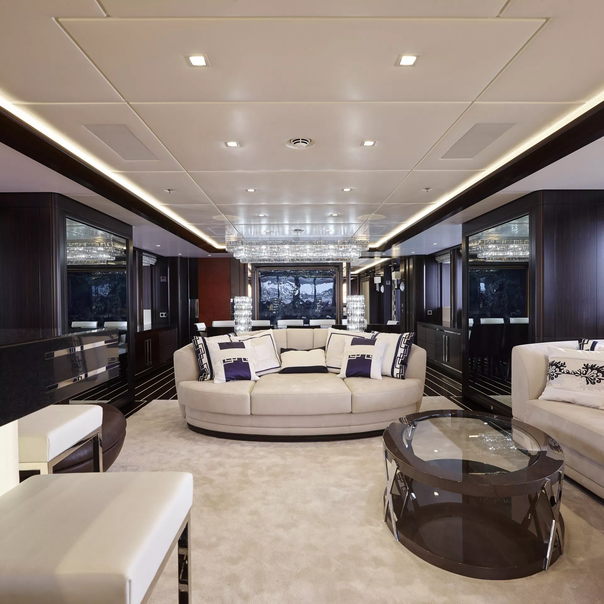 https://dev-api.arconyachts.com/storage/media/17587/conversions/654_7341217638-optimize.webp