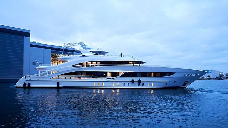 Heesen TRITON 50m