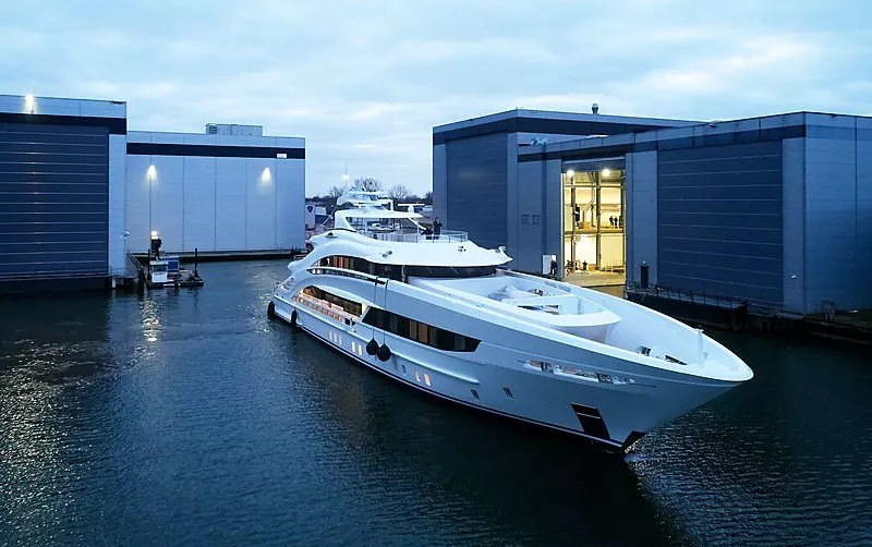 Heesen TRITON 50m