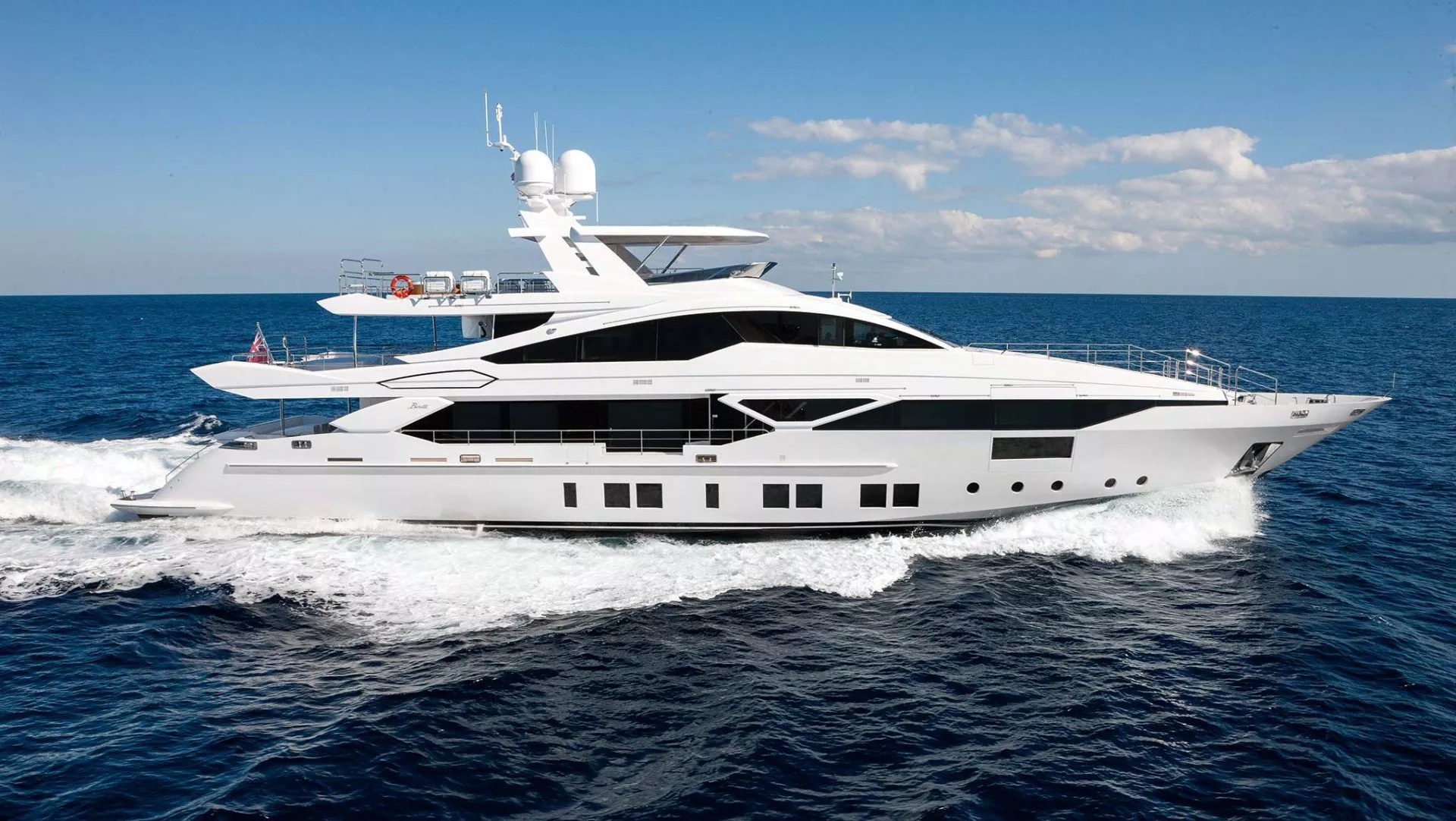 Benetti Veloce 140