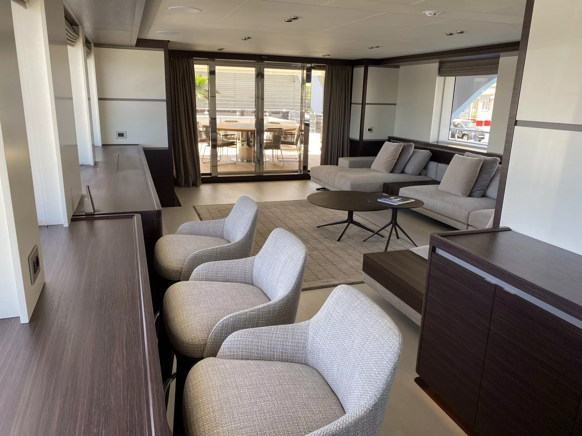 https://dev-api.arconyachts.com/storage/media/17764/conversions/534_7867958225-optimize.webp