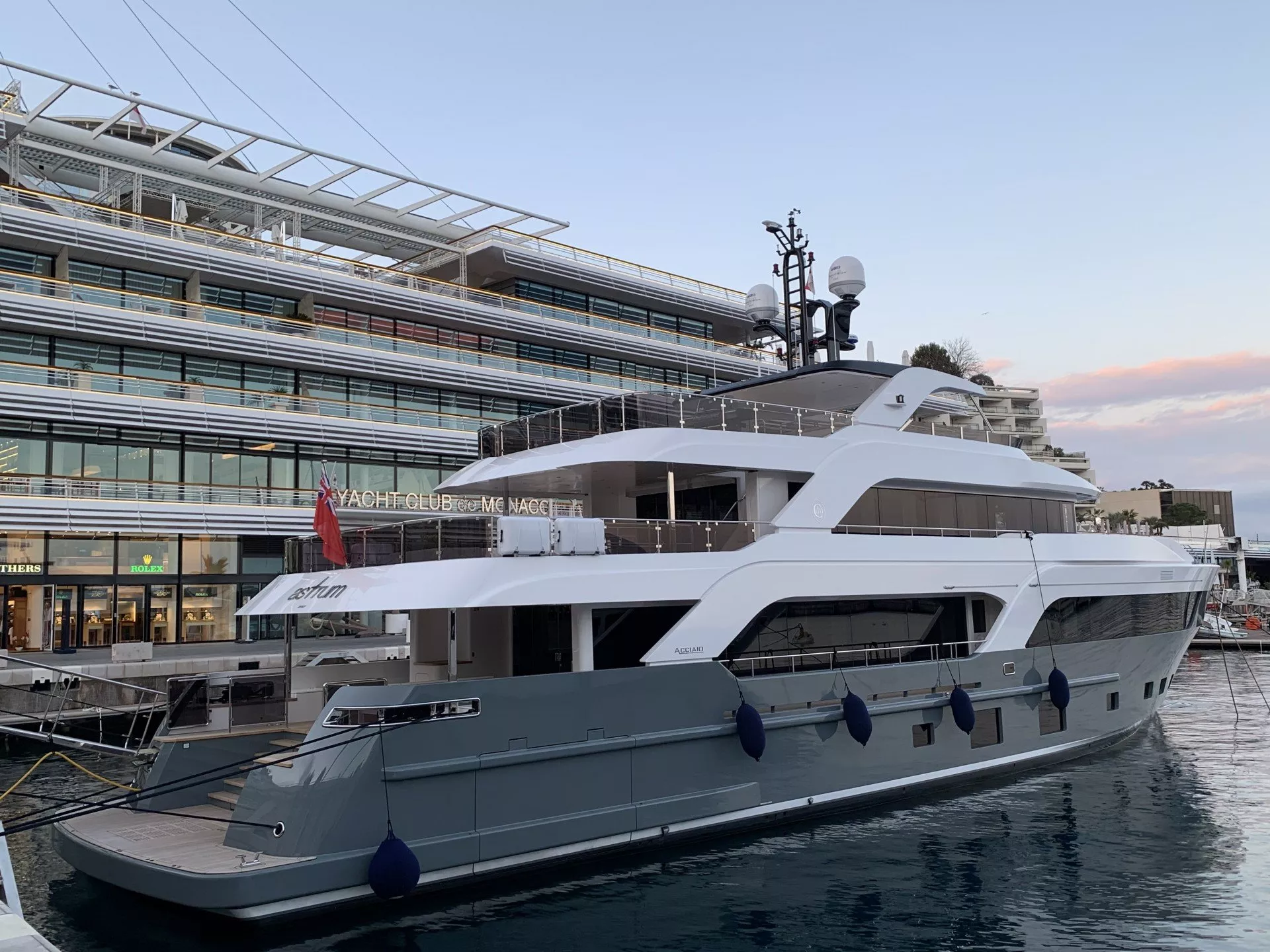 https://dev-api.arconyachts.com/storage/media/17771/conversions/534_2080014583-optimize.webp