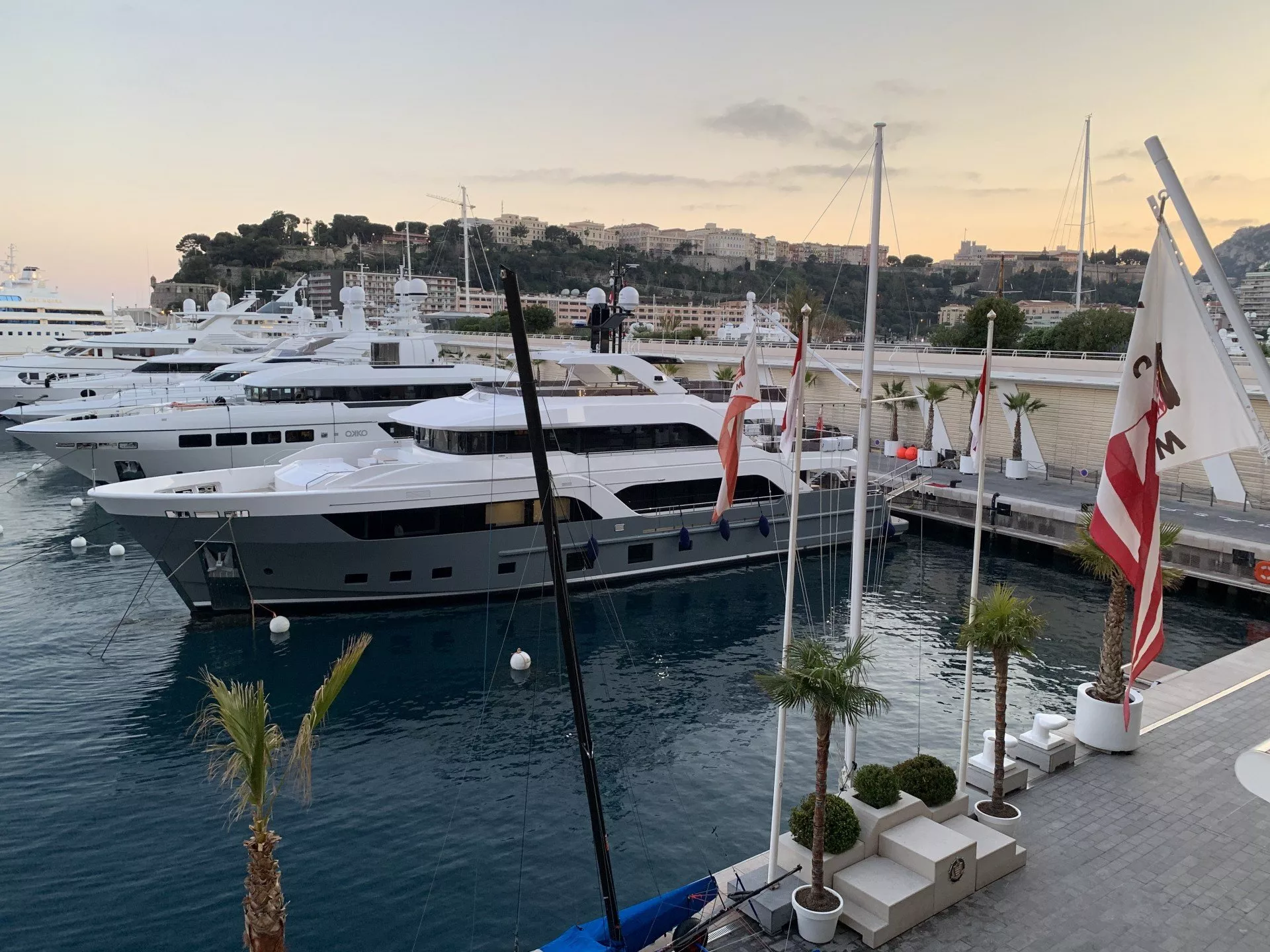 https://dev-api.arconyachts.com/storage/media/17772/conversions/534_1571738886-optimize.webp