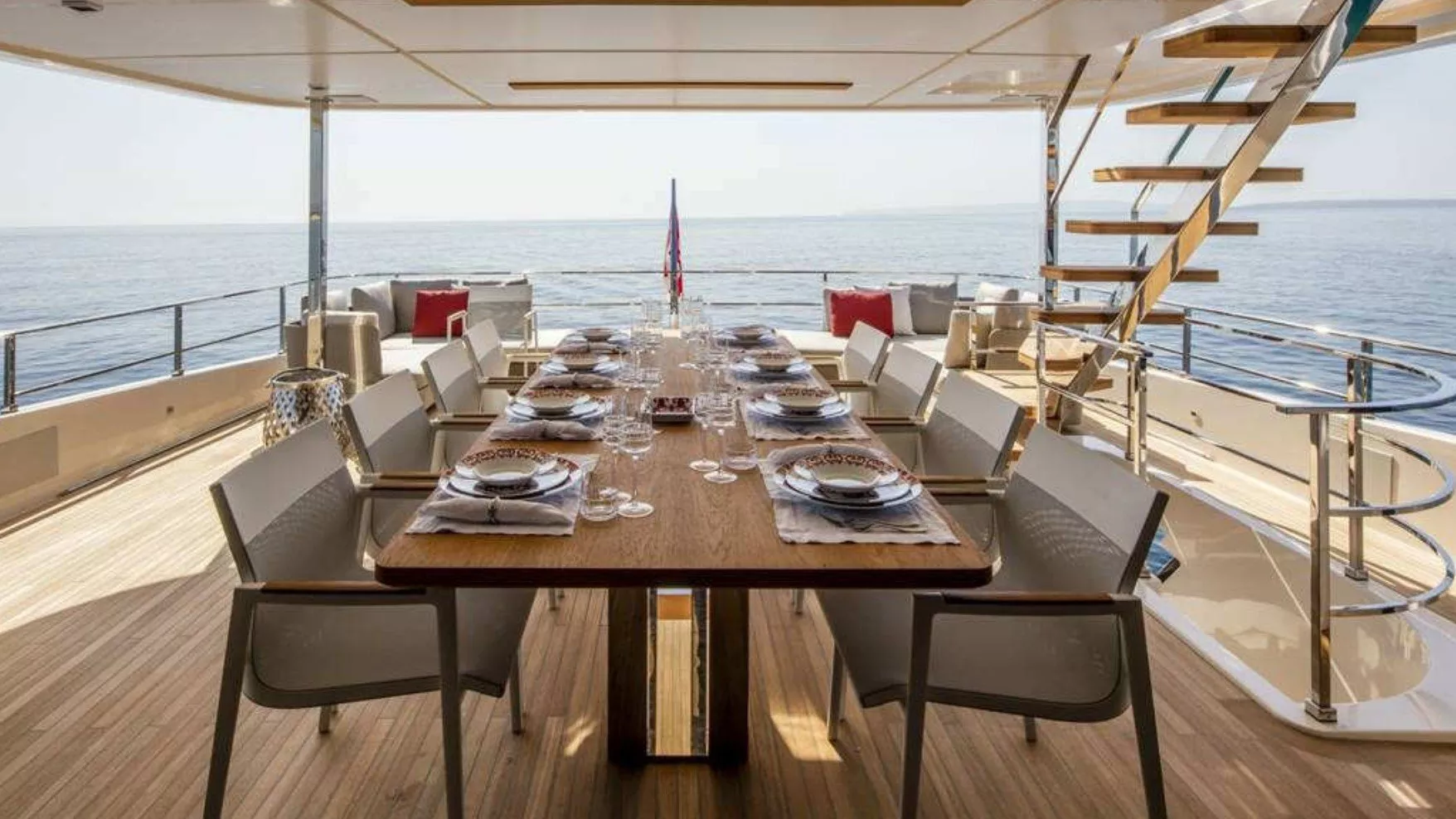 https://dev-api.arconyachts.com/storage/media/17983/conversions/586_4978202012-optimize.webp