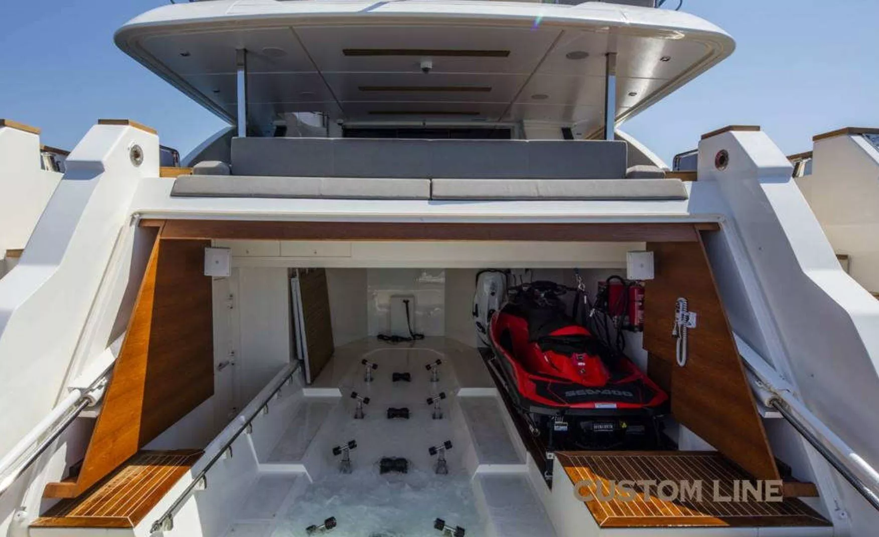 https://dev-api.arconyachts.com/storage/media/17984/conversions/586_1395961684-optimize.webp