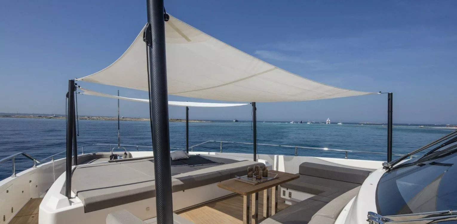 https://dev-api.arconyachts.com/storage/media/17986/conversions/586_0626406056-optimize.webp