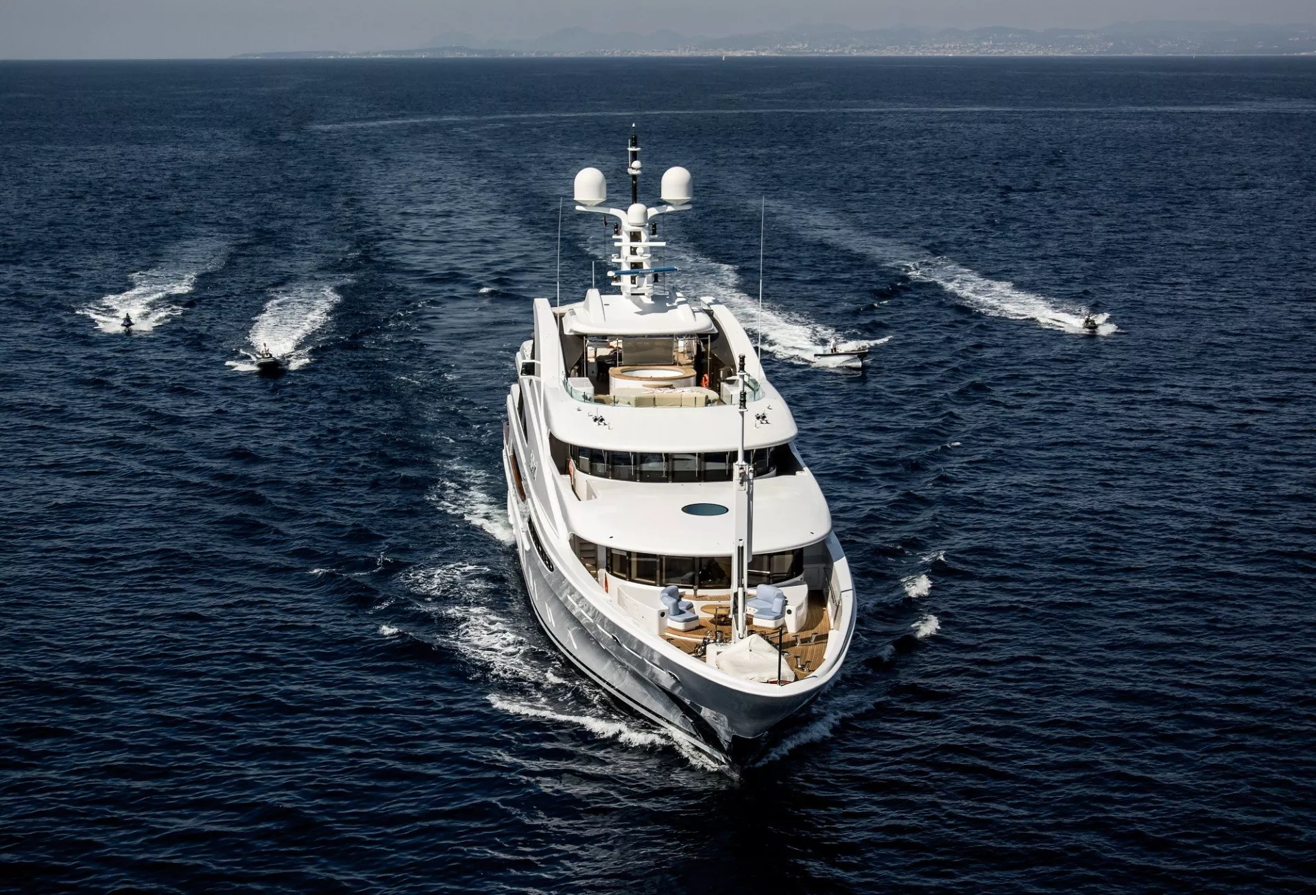 https://dev-api.arconyachts.com/storage/media/18197/conversions/904_4281212390-optimize.webp