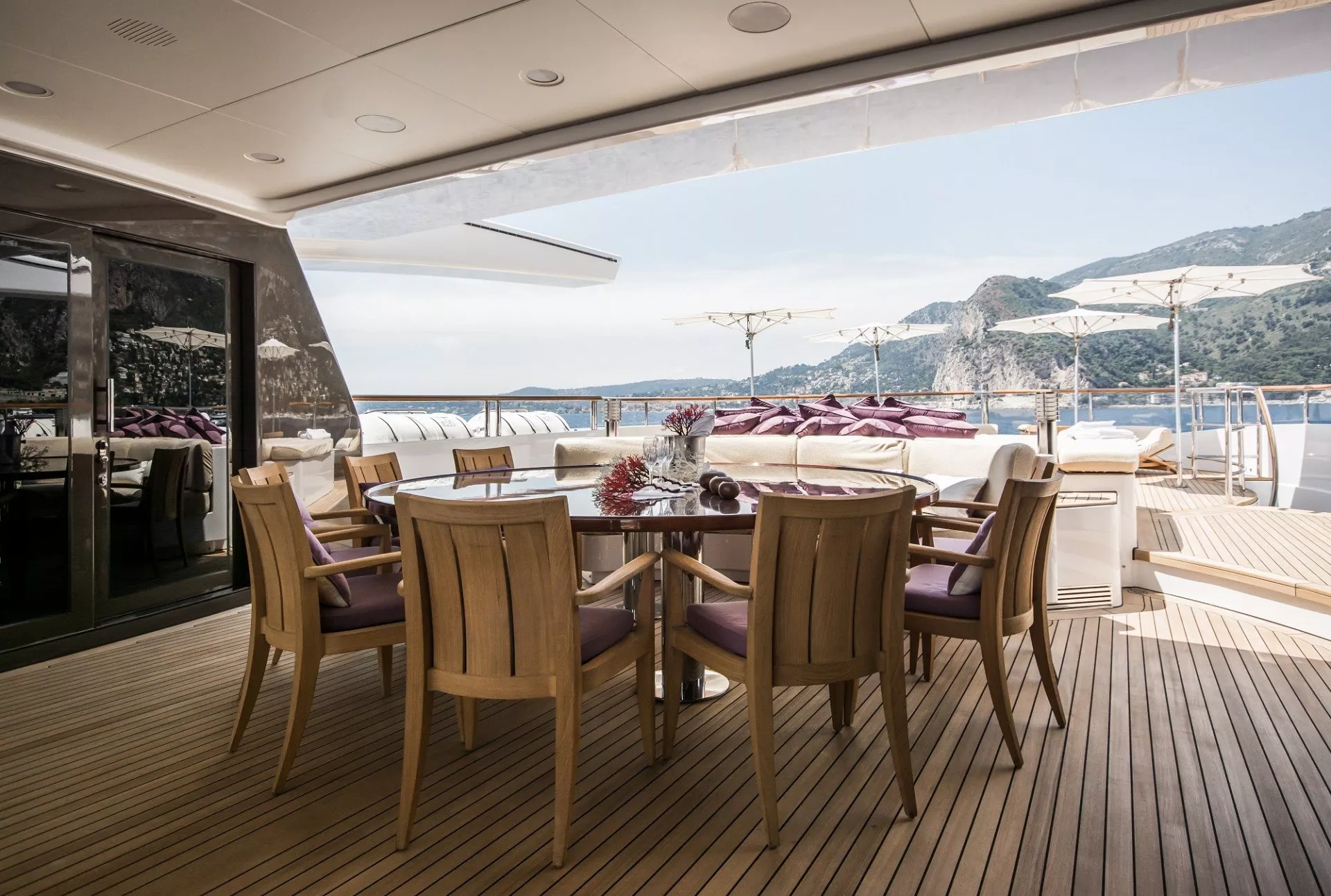 https://dev-api.arconyachts.com/storage/media/18207/conversions/904_2788560568-optimize.webp