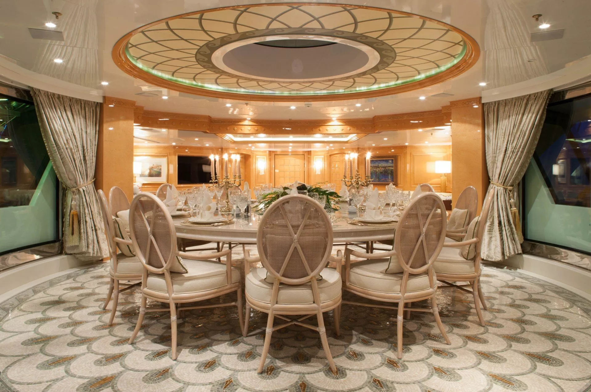 https://dev-api.arconyachts.com/storage/media/18208/conversions/904_8291963152-optimize.webp