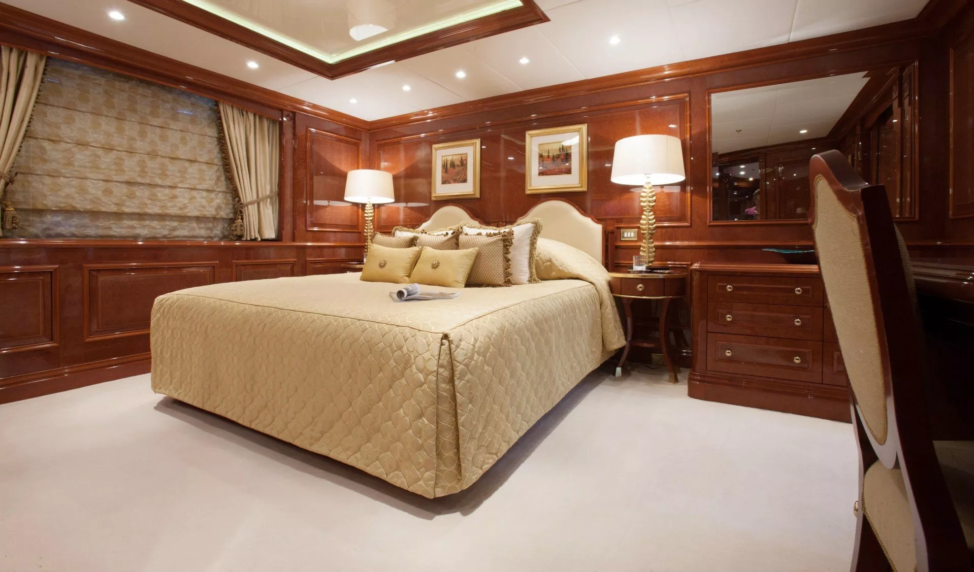 https://dev-api.arconyachts.com/storage/media/18218/conversions/904_8135458399-optimize.webp
