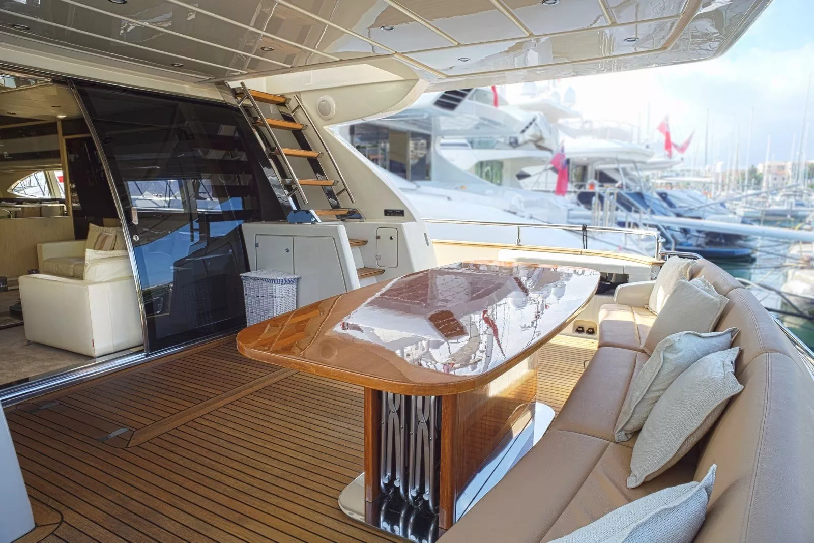 https://dev-api.arconyachts.com/storage/media/18363/conversions/896_3312472383-optimize.webp