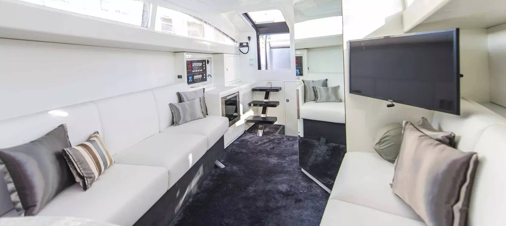 https://dev-api.arconyachts.com/storage/media/18393/conversions/893_1787953838-optimize.webp