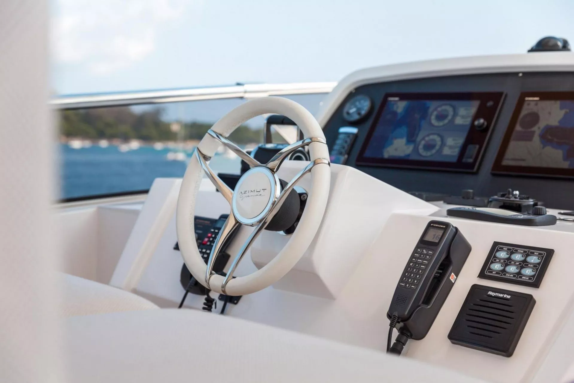 https://dev-api.arconyachts.com/storage/media/18676/conversions/882_5774573521-optimize.webp